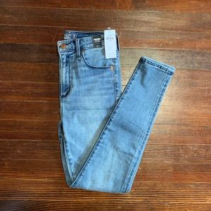 Abercrombie & Fitch High Rise Super Skinny Jeans